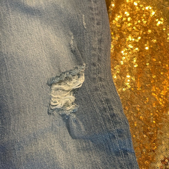 NWT. 7 FOR ALL MANKIND Luxe Vintage Josefina Feminine Boyfriend Distressed Jeans - Picture 9 of 12